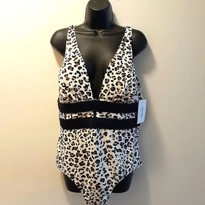 SWIMSUITS FOR ALL ANIMAL PRINT 1 PIECE BATHINGSUIT NWT